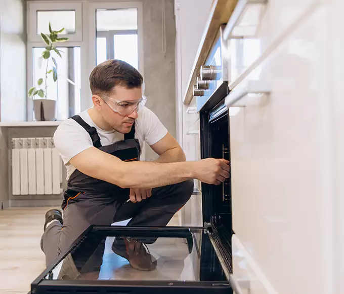 Why Lowell Bakers Rely on Lowell IN Appliance Repair for Every Electric Oven Fix?