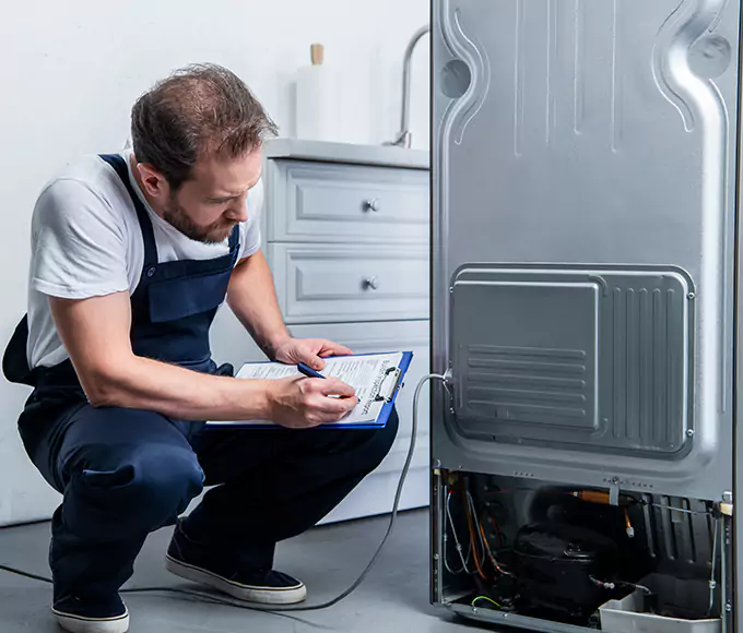 Why Lowell, MA Homeowners Choose Lowell IN Appliance Repair for Refrigerator Leak Repair?